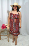 Vestido midi con tirantes finos y dobladillo con volantes