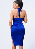 Vestido ajustado con cuello halter azul real