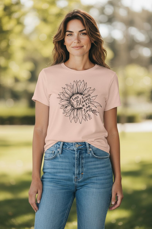 Cada flor florece en su propio tiempo Peach Tee